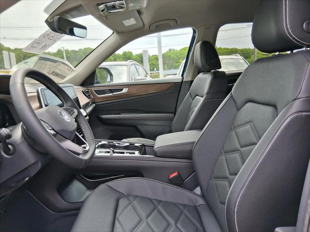 2026 Volkswagen Atlas SE with Technology