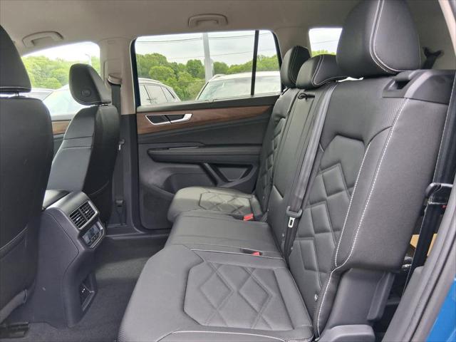 2026 Volkswagen Atlas SE with Technology