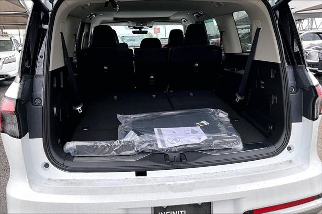 2026 INFINITI QX80 PURE