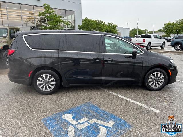 2023 Chrysler Pacifica Hybrid Touring L
