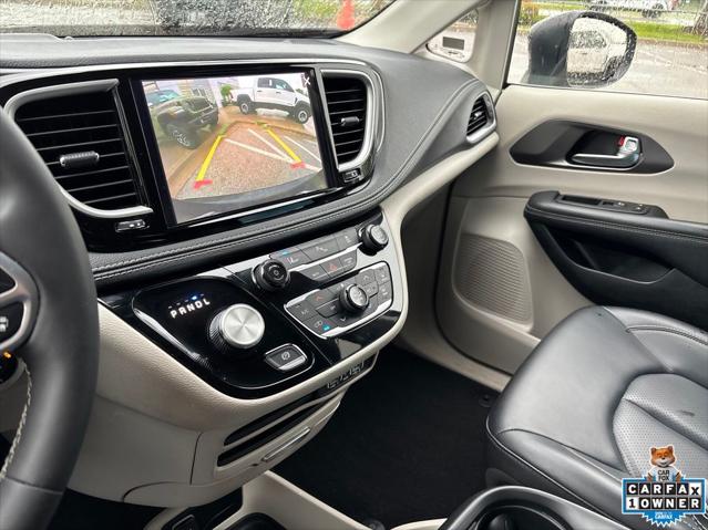 2023 Chrysler Pacifica Hybrid Touring L