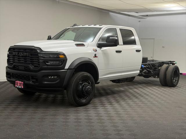 2026 RAM 5500 Chassis RAM 5500 TRADESMAN CHASSIS CREW CAB 4X4 84 CA