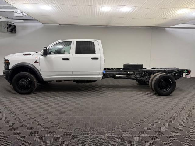 2026 RAM 5500 Chassis RAM 5500 TRADESMAN CHASSIS CREW CAB 4X4 84 CA