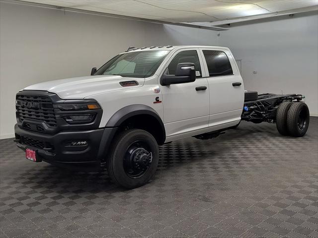 2026 RAM 5500 Chassis RAM 5500 TRADESMAN CHASSIS CREW CAB 4X4 84 CA