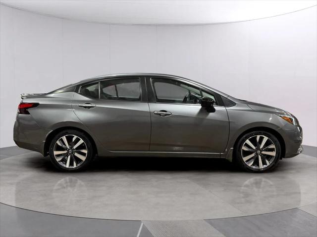 2021 Nissan Versa SR Xtronic CVT