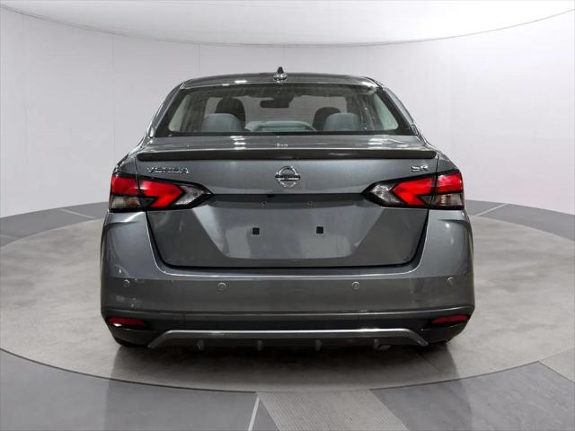 2021 Nissan Versa SR Xtronic CVT