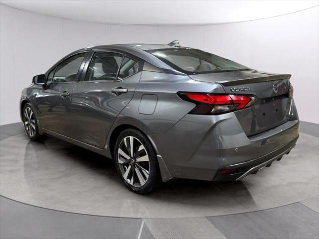 2021 Nissan Versa SR Xtronic CVT