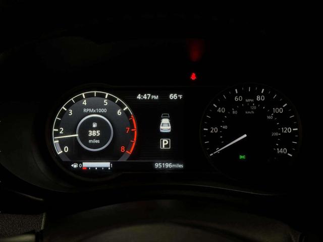 2021 Nissan Versa SR Xtronic CVT