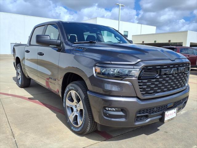 2026 RAM 1500 RAM 1500 EXPRESS CREW CAB 4X2 57 BOX