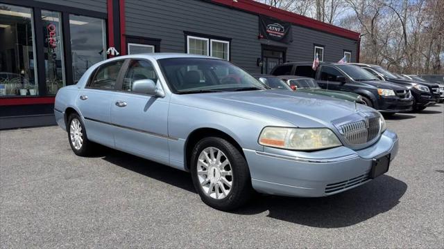 2006 Lincoln Town Car Signature for sale in Taunton, MA