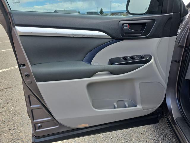 2019 Toyota Highlander LE