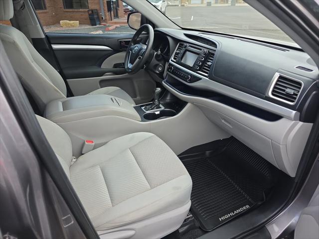 2019 Toyota Highlander LE