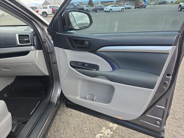2019 Toyota Highlander LE