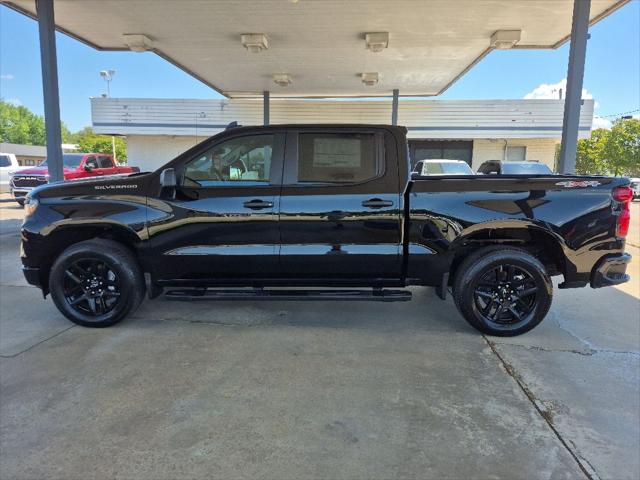2026 Chevrolet Silverado 1500 4WD Crew Cab Short Bed Custom