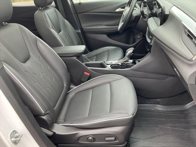 2025 Buick Encore GX Avenir AWD