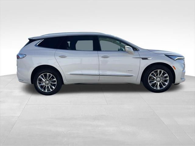 2023 Buick Enclave Avenir AWD