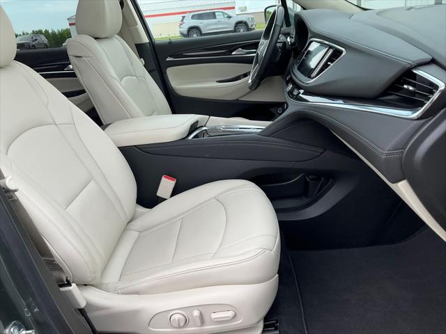 2023 Buick Enclave Essence AWD