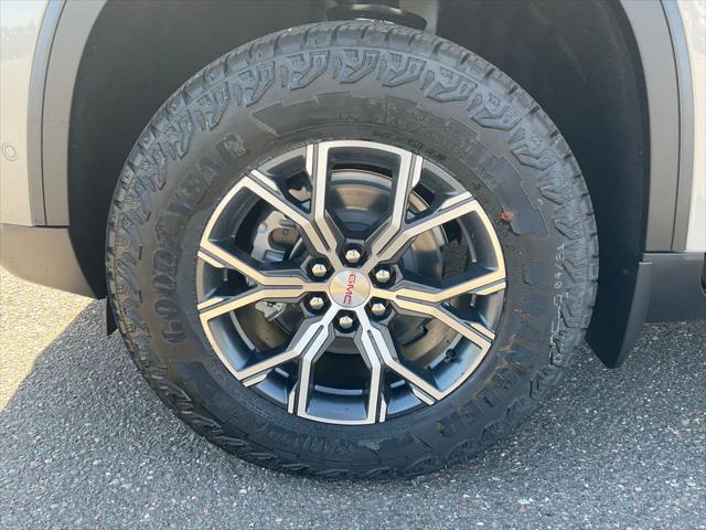2026 GMC Acadia AT4 AWD