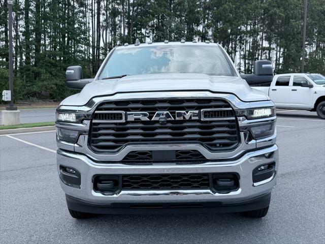 2026 RAM 3500 Chassis RAM 3500 TRADESMAN CREW CAB CHASSIS 4X4 60 CA
