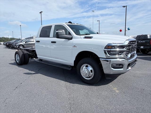 2026 RAM 3500 Chassis RAM 3500 TRADESMAN CREW CAB CHASSIS 4X4 60 CA
