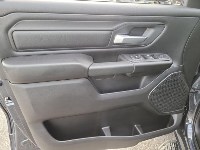 2026 Ram 1500 Express Crew Cab 4x4 5'7" Box