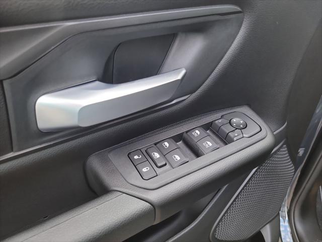 2026 Ram 1500 Express Crew Cab 4x4 5'7" Box