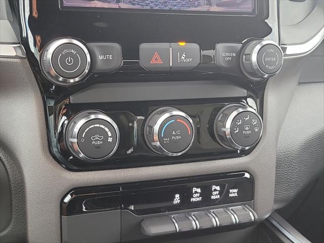 2026 Ram 1500 Express Crew Cab 4x4 5'7" Box