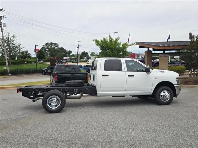 2026 RAM 3500 Chassis RAM 3500 TRADESMAN CREW CAB CHASSIS 4X4 60 CA