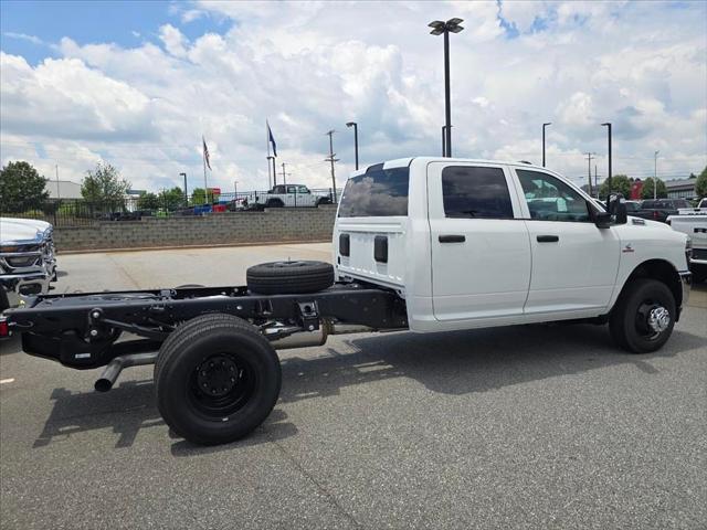 2026 RAM 3500 Chassis RAM 3500 TRADESMAN CREW CAB CHASSIS 4X4 60 CA