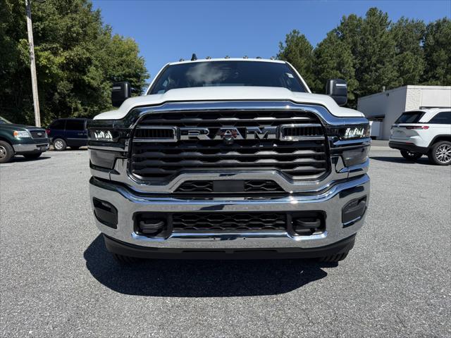 2026 RAM Ram 3500 RAM 3500 TRADESMAN CREW CAB 4X4 8 BOX
