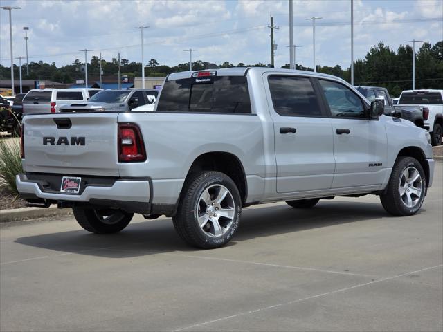 2026 RAM 1500 RAM 1500 EXPRESS CREW CAB 4X2 57 BOX