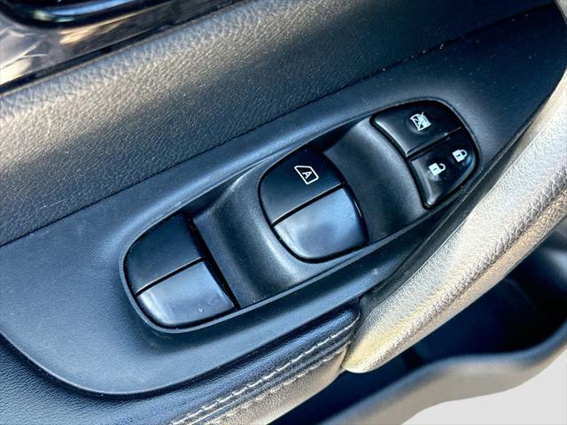 2020 Nissan Rogue Sport SV FWD Xtronic CVT