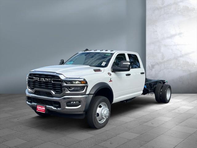 2026 RAM 5500 Chassis RAM 5500 TRADESMAN CHASSIS CREW CAB 4X4 84 CA