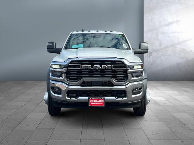 2026 RAM 5500 Chassis RAM 5500 TRADESMAN CHASSIS CREW CAB 4X4 84 CA