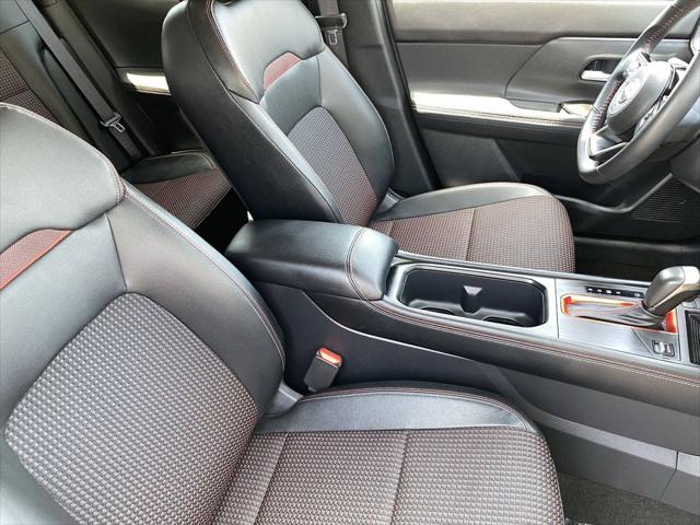2025 Nissan Kicks SR Intelligent AWD