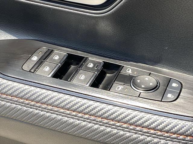 2025 Nissan Kicks SR Intelligent AWD