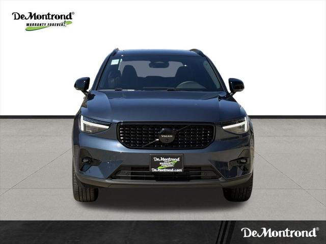 2026 Volvo XC40 Black Edition Ultra, B5 AWD Gas (mild hybrid)
