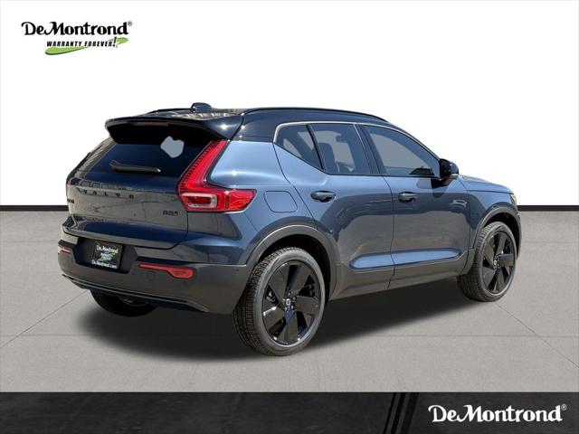 2026 Volvo XC40 Black Edition Ultra, B5 AWD Gas (mild hybrid)