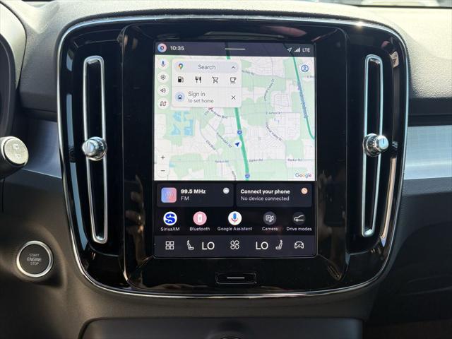 2026 Volvo XC40 Black Edition Ultra, B5 AWD Gas (mild hybrid)