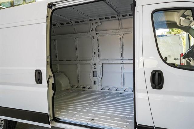 2026 Ram ProMaster 2500 Cargo Van Tradesman High Roof 159" WB w/Pass Seat