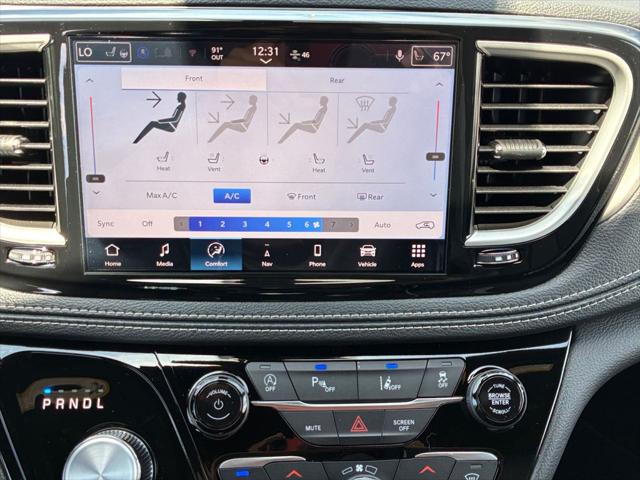2027 Chrysler Pacifica Limited
