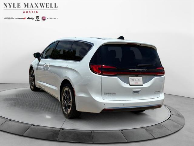 2027 Chrysler Pacifica Limited