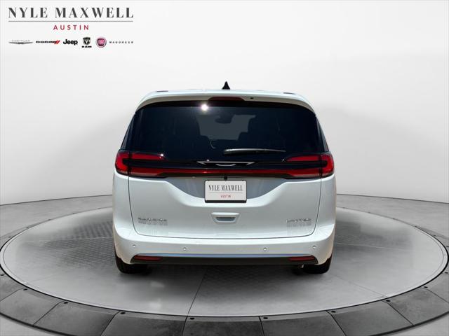 2027 Chrysler Pacifica Limited
