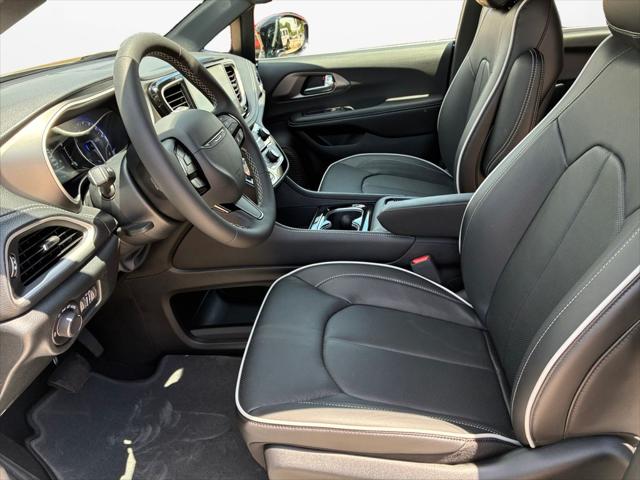 2027 Chrysler Pacifica Limited