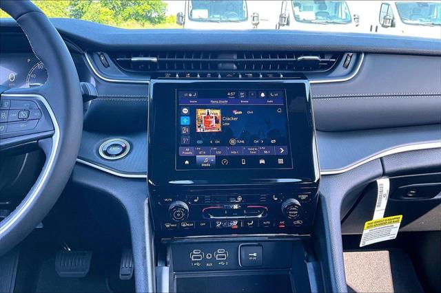 2026 Jeep Grand Cherokee Altitude 4x4