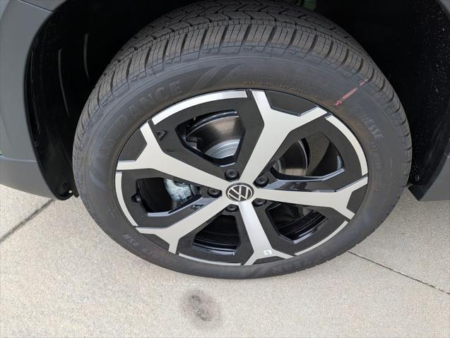 2026 Volkswagen Taos SEL