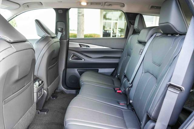 2027 INFINITI QX60 LUXE