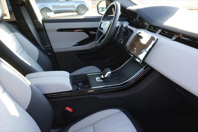 2026 Land Rover Range Rover Evoque Dynamic SE