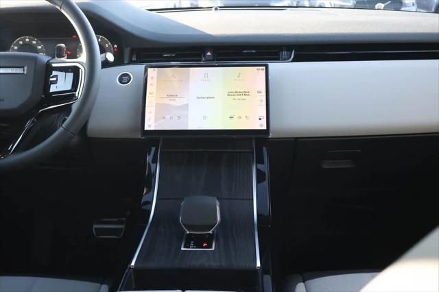 2026 Land Rover Range Rover Evoque Dynamic SE