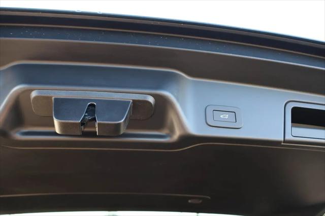 2026 Land Rover Range Rover Evoque Dynamic SE